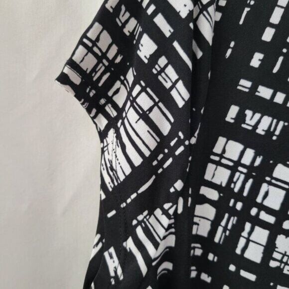 Worthington Blouse B/W Short Sleeves PL large Petite Long Tunic silky EUC - Picture 4 of 7